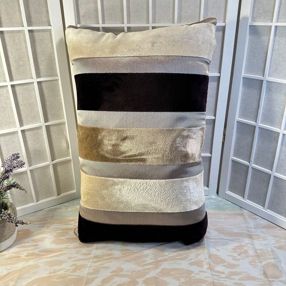 Pillow Decorative - Picture 1 of 10